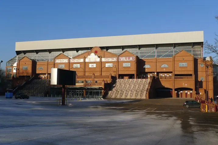 Villa Park 1