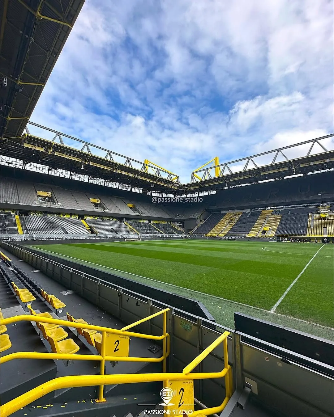 Signal Iduna Park (BVB Stadion Dortmund) 2